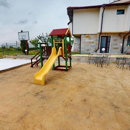 Imperial Heights Villas Солнечный берег Экстерьер фото