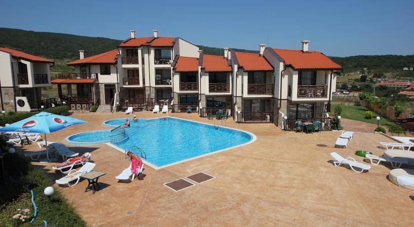 Imperial Heights Villas Солнечный берег Экстерьер фото