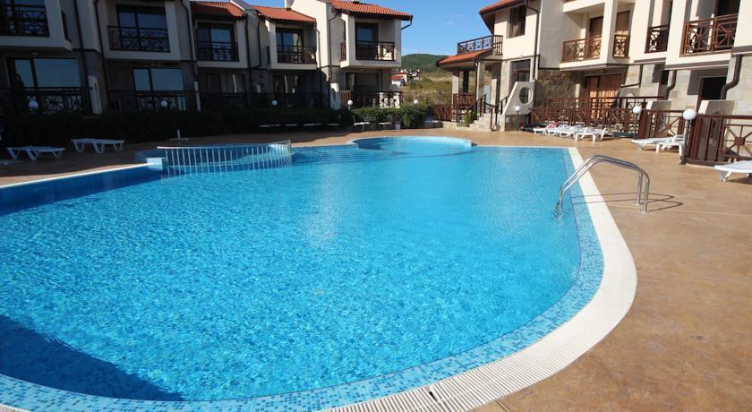Imperial Heights Villas Солнечный берег Экстерьер фото