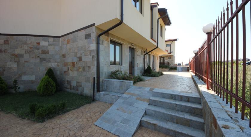 Imperial Heights Villas Солнечный берег Экстерьер фото