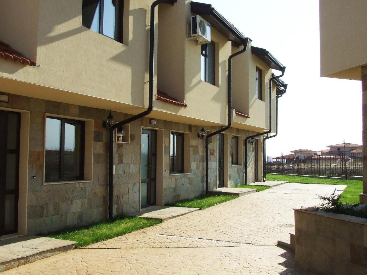 Imperial Heights Villas Солнечный берег Экстерьер фото