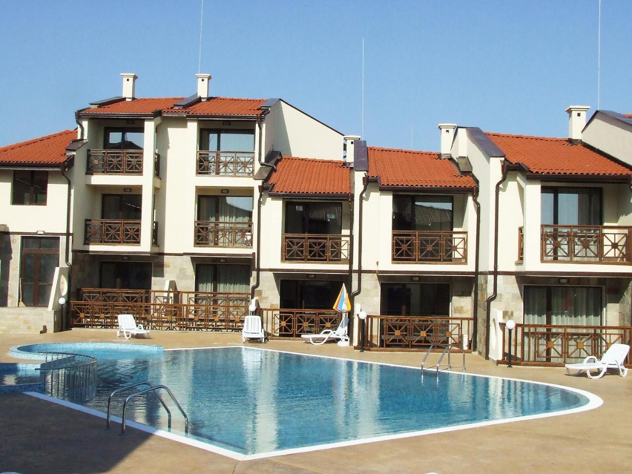 Imperial Heights Villas Солнечный берег Экстерьер фото